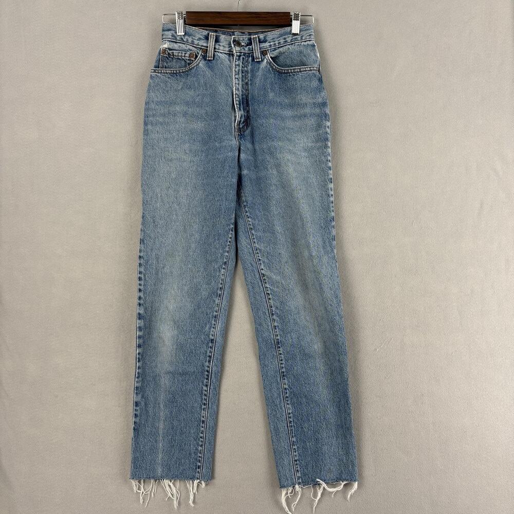 Vintage Levis Jeans Womens 26 Medium Wash Blue Denim Distressed Straight Leg Fit